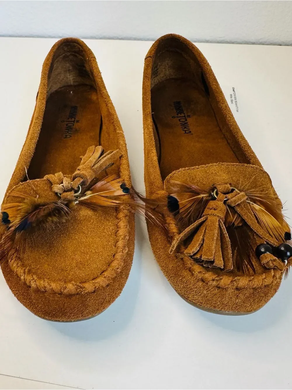 Minnetonka Moccasins Brown Leather Tassel Feather Women's SIZE 6.5